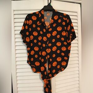Spirit Halloween Jack O’ Lantern Button up